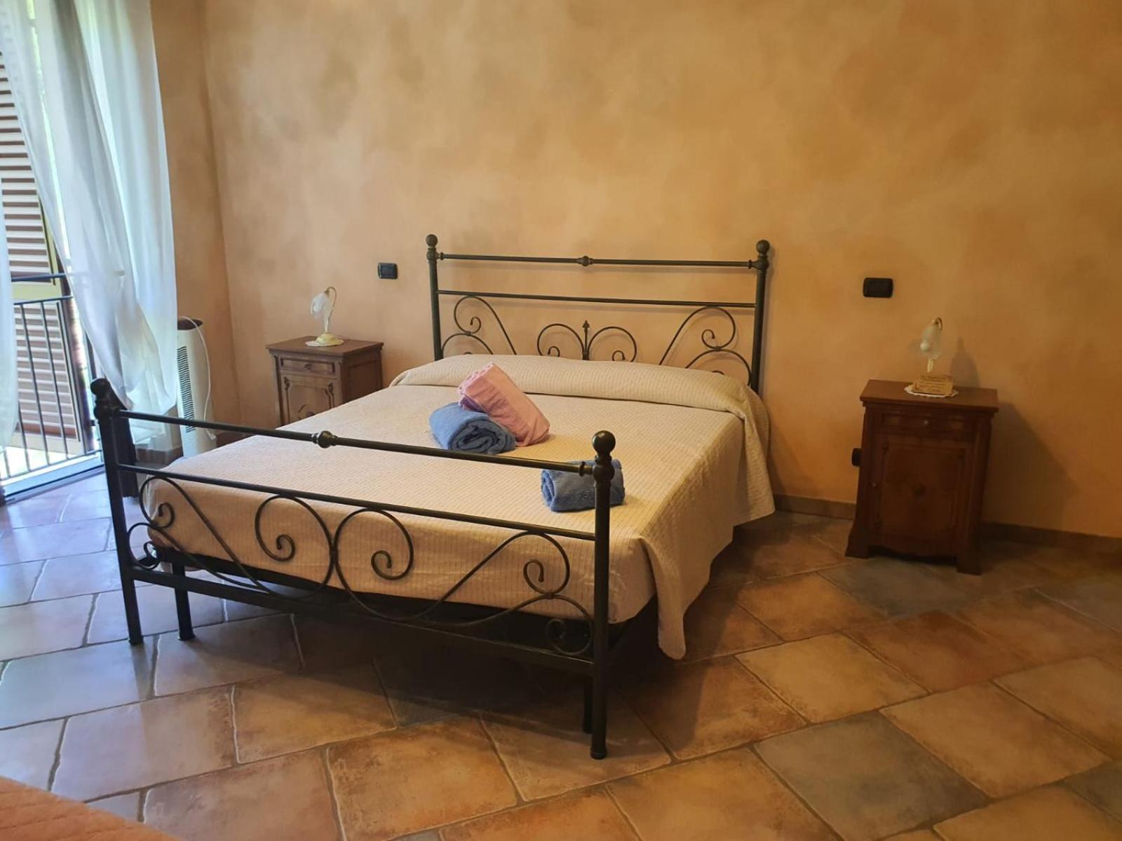 Agriturismo Cascina L'Arche 圣斯泰法诺贝尔博 外观 照片