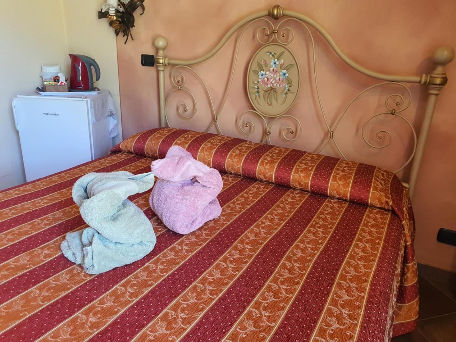 Agriturismo Cascina L'Arche 圣斯泰法诺贝尔博 外观 照片